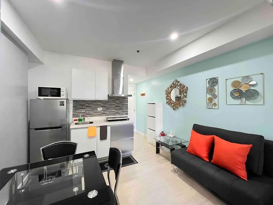 Apartment Artist'S Haven Creative Condo At Azure Manila