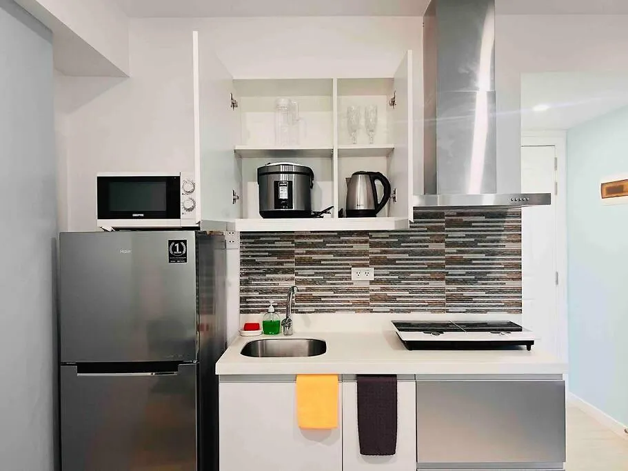 Artist'S Haven Creative Condo At Azure Manila Philippines