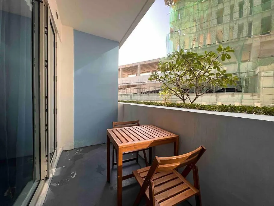 Artist'S Haven Creative Condo At Azure Manila Apartment