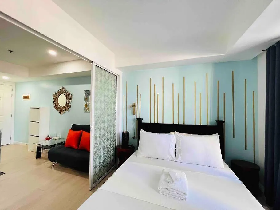 Artist'S Haven Creative Condo At Azure Manila